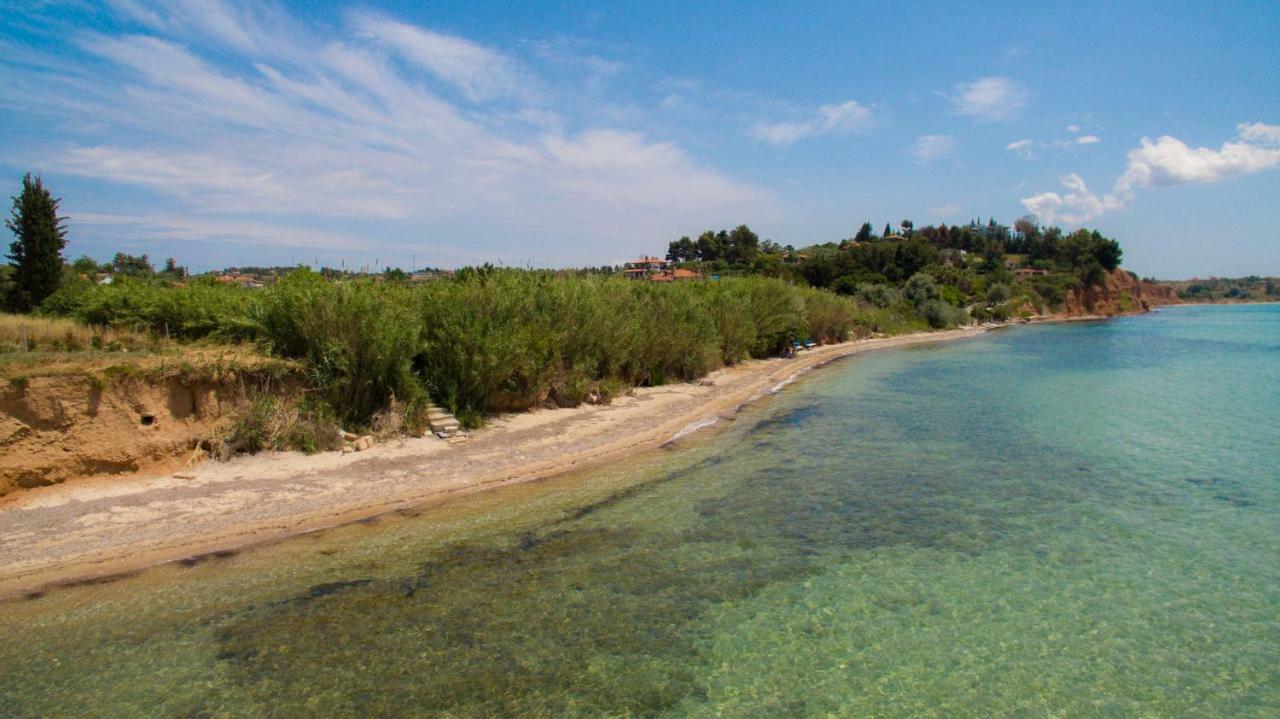 Magnificent Seascape Villa On A Secluded Beach Nea Moudania Exterior foto