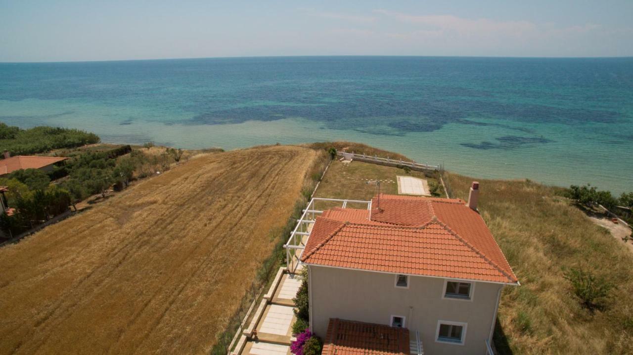 Magnificent Seascape Villa On A Secluded Beach Nea Moudania Exterior foto
