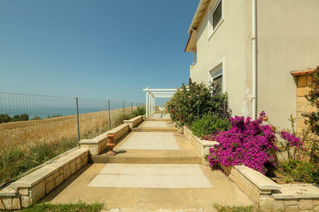 Magnificent Seascape Villa On A Secluded Beach Nea Moudania Exterior foto